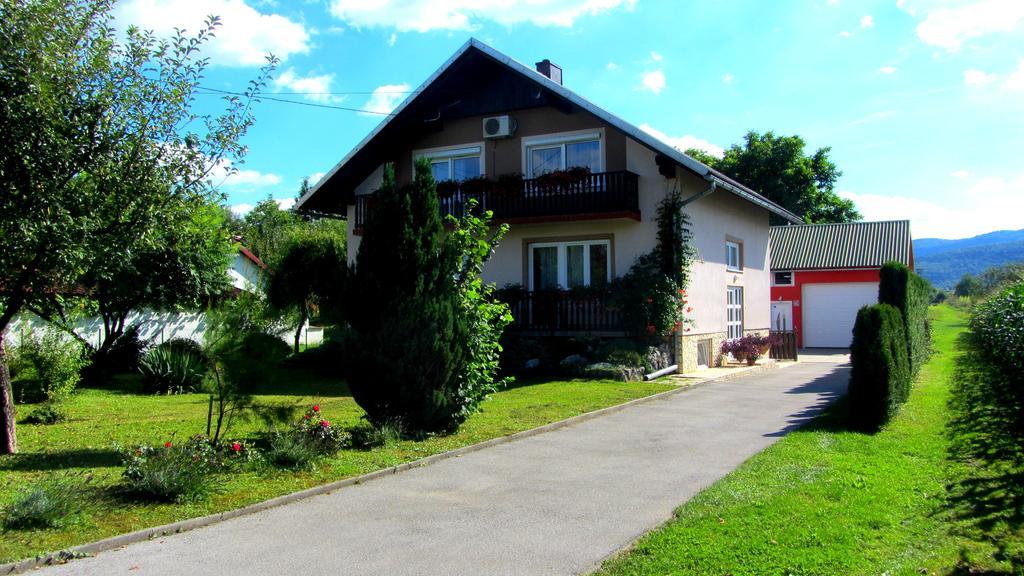 Apartment Marin Ogulin Exterior photo
